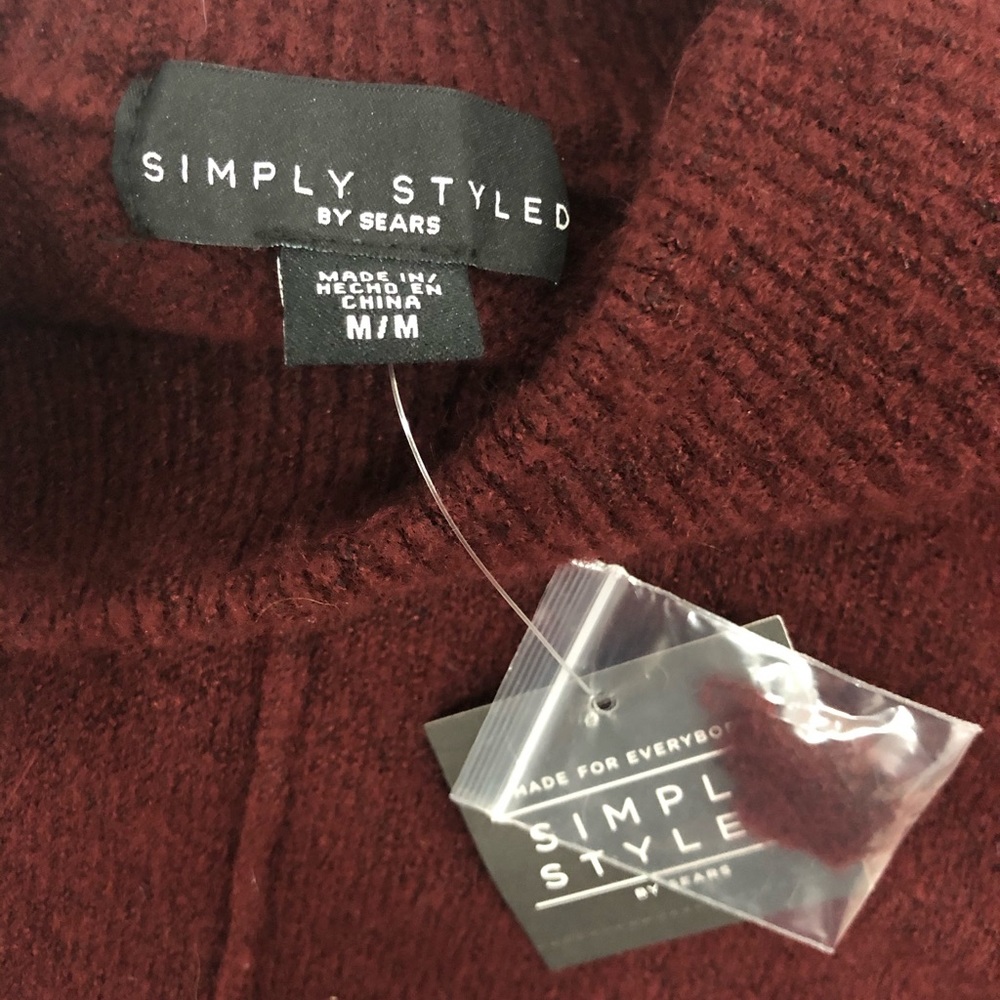 Simply styled sweater - Picture 3 of 3